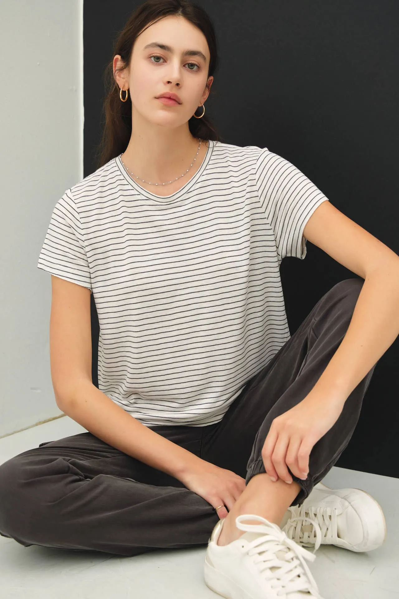 SHORT SLEEVE ROUND NECK STRIPED RELAXED TEE